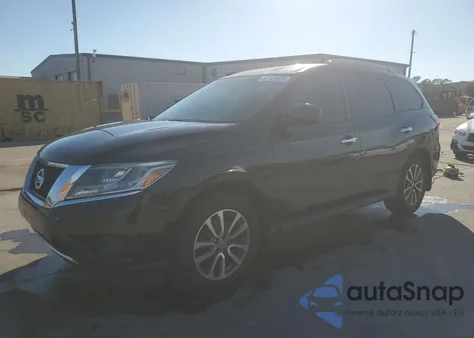 2015 Nissan Pathfinder S z USA, uszkodzony, nr VIN 5N1AR2MN4FC669127